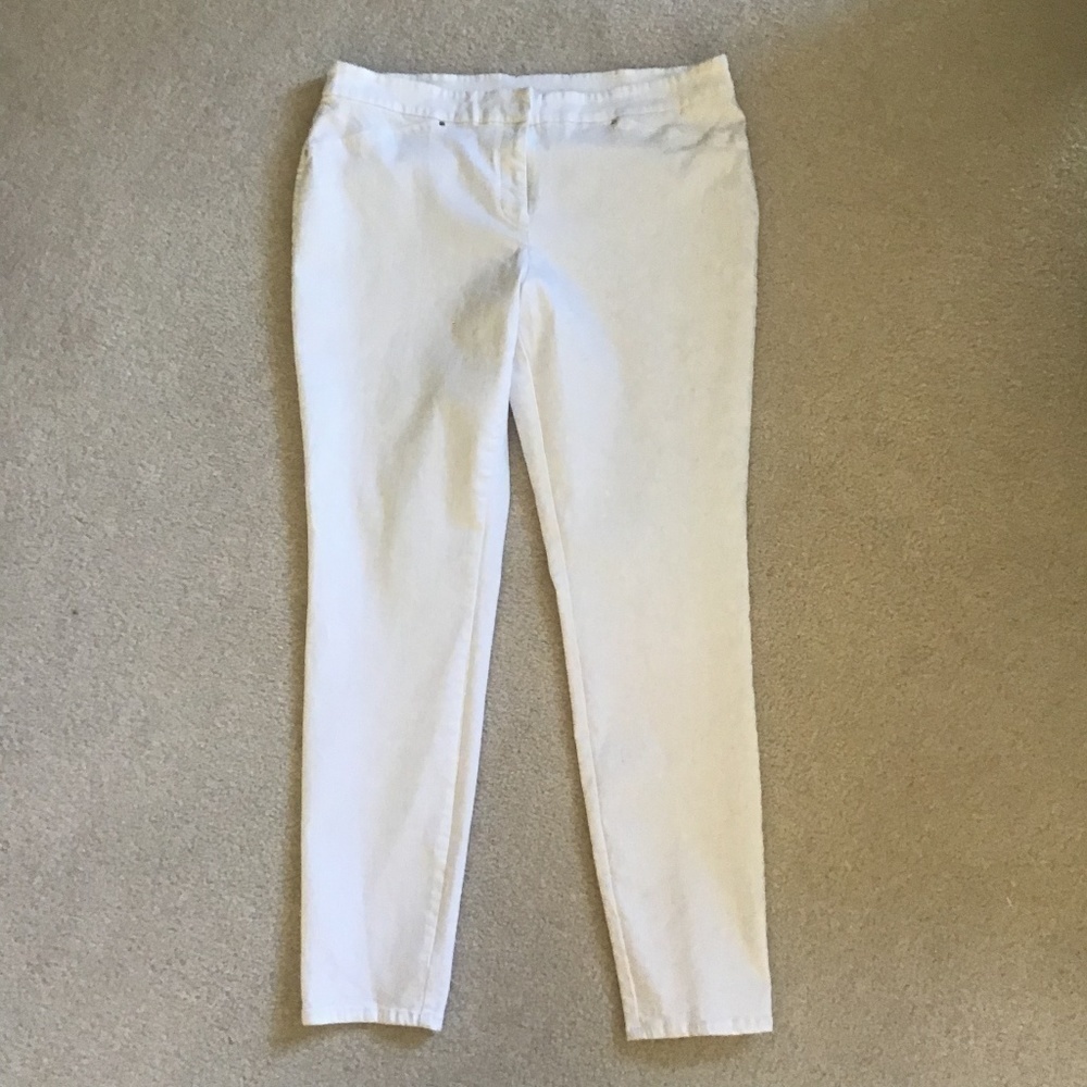 ALFANI WHITE SKINNY JEANS SIZE 14
